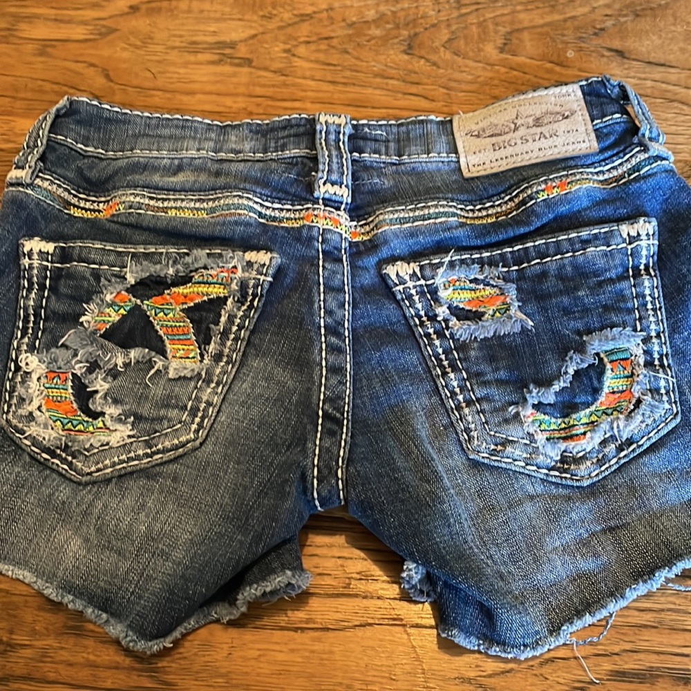 Big Star Liv Cutoff Jean Shorts - Picture 6 of 6